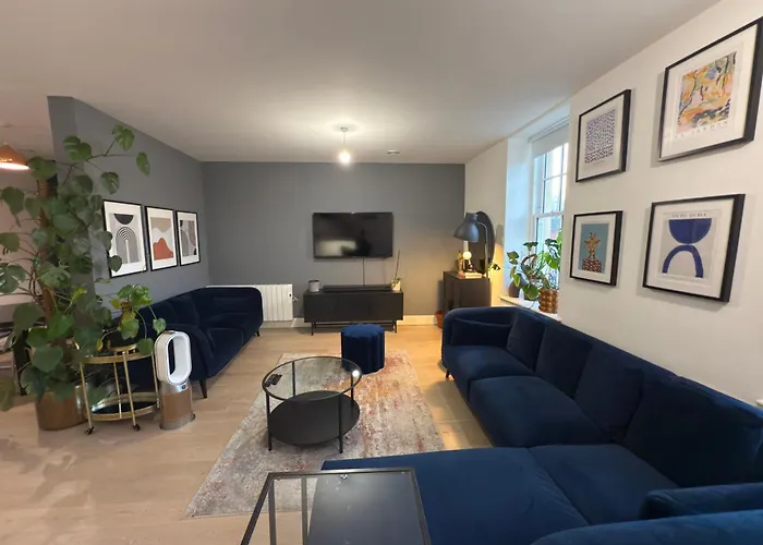 West London Luxury Oasis, Ealing Broadway - Best Location!!!