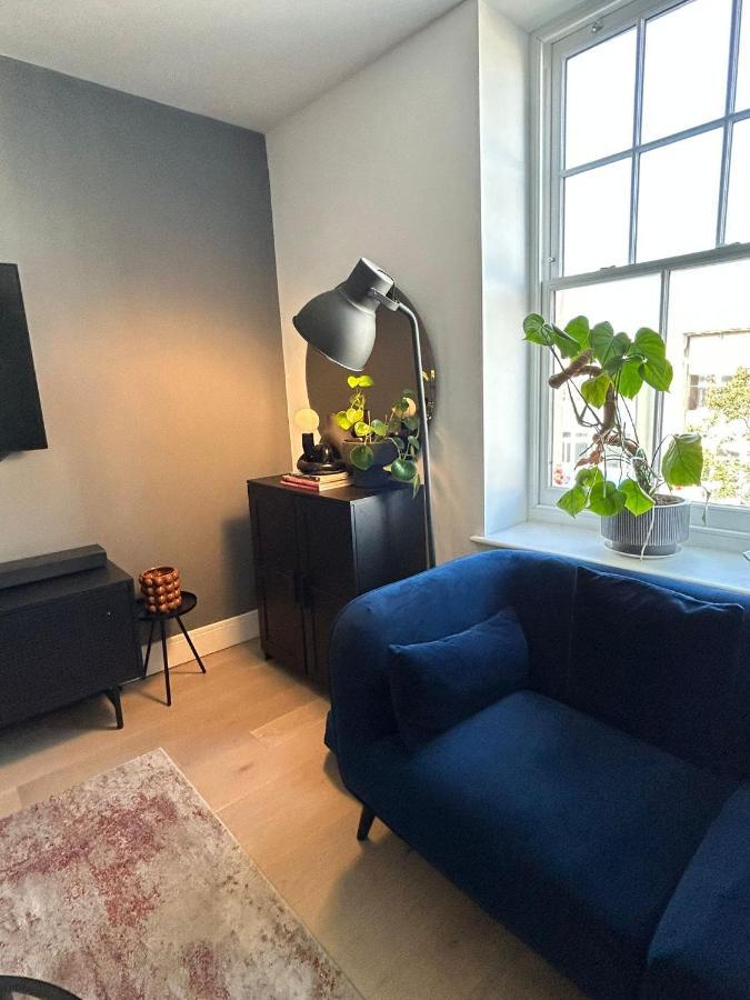 West Luxury Oasis, Ealing Broadway - Location!!! * Londres